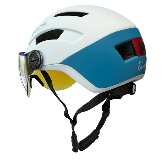 Casque - Vélotaffeur Plus casque Elvish bleu visière est conçue pour offrir une expérience optimale. Elle possède un léger reflet bleu qui apporte une touche de style. vue de derrière bleu